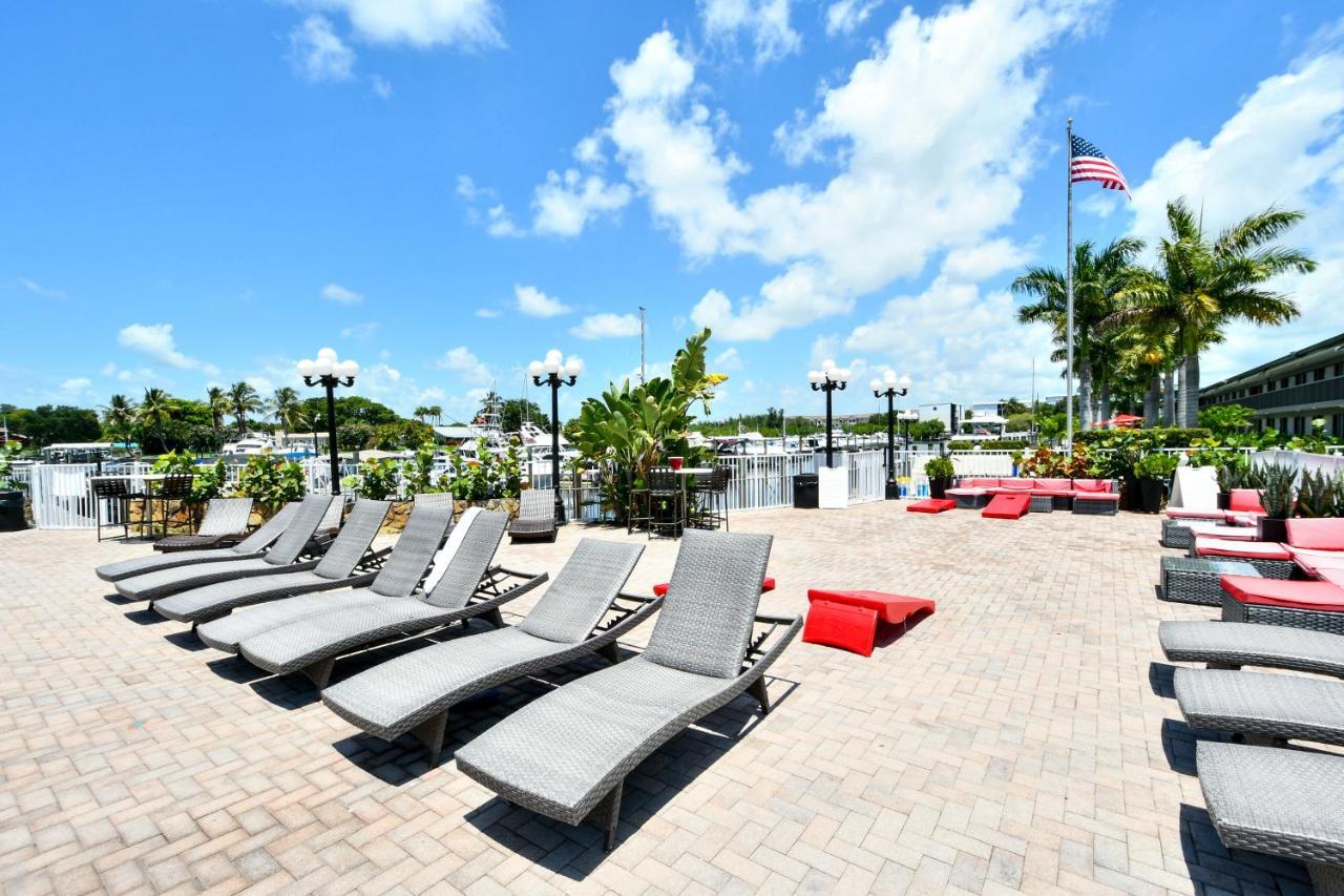 Remodeled, Huge Pool, Tiki Bar & Grill, Quiet Room Сарасота Экстерьер фото